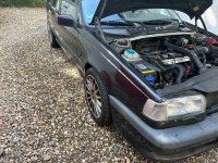 Motorraum und Seite von rechts.jpg