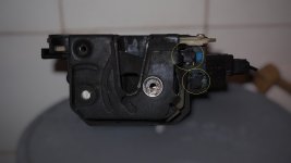 20260129-V70-Tuerschloss-VL-Mikroschalter-1.jpg
