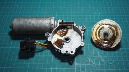 20260513-V70-Heckwischermotor-revidiert (3).JPG
